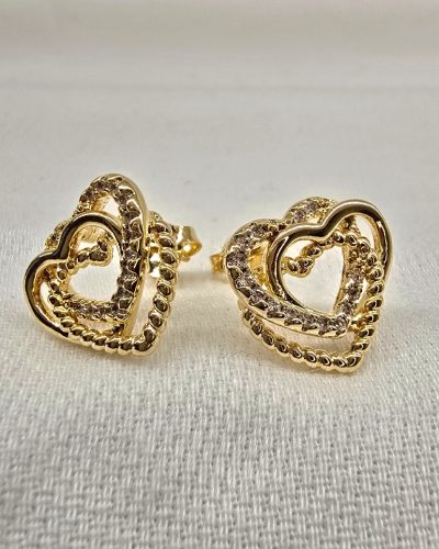 Foto 56: Brinco dois coraçoes cravejado zirconia banho ouro 18k - 1,3cm